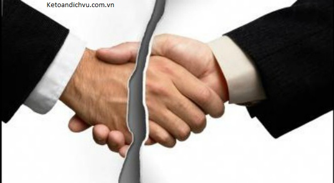 Quyền đơn phương chấm dứt hợp đồng của người lao động từ 2021